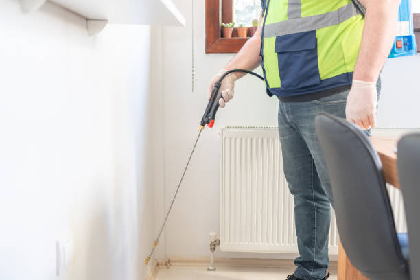 Pest Control Cost in Iola, KS